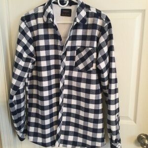 Unisex Long Sleeve Button Down Flannel, Fleece Lined Shirt, size Medium